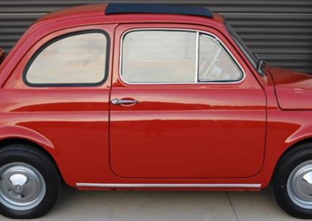 Fiat 500 L red